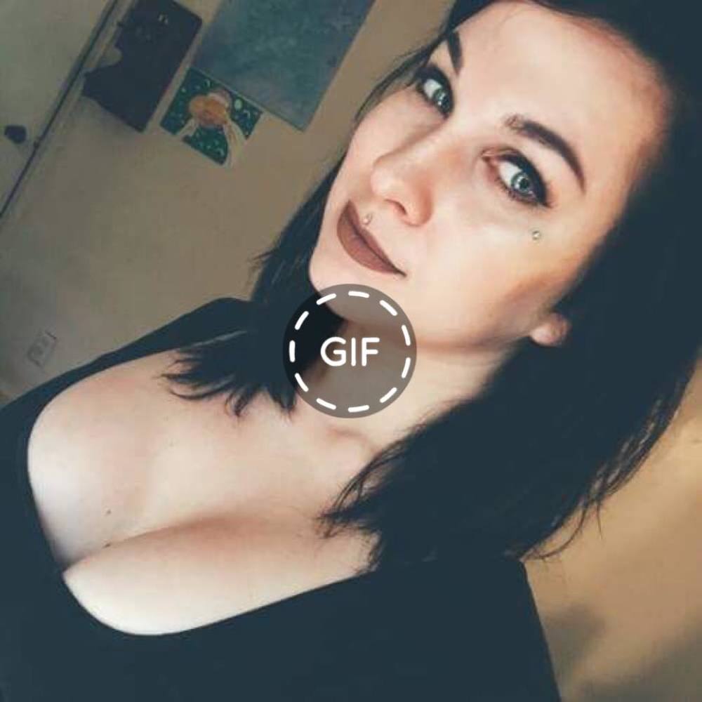 Meet your Posher, Nicole anna