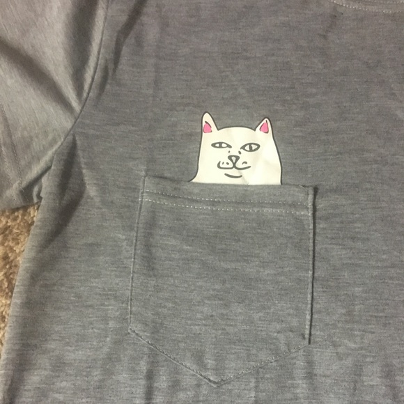 One Left! Middle Finger Pocket Cat Tee - Picture 2 of 4