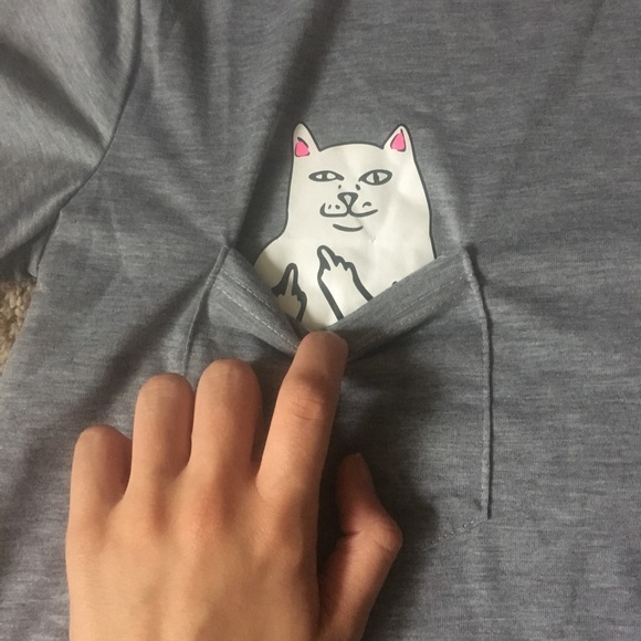 One Left! Middle Finger Pocket Cat Tee - Picture 3 of 4