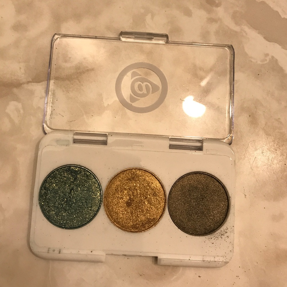 Mary Kay eyeshadow trio