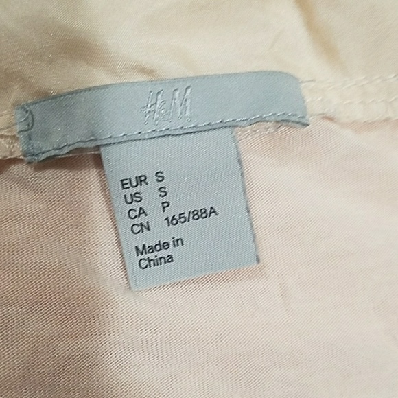 Shirt with flowers - Picture 3 of 4