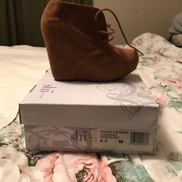 Steve Madden - Picture 1 of 6