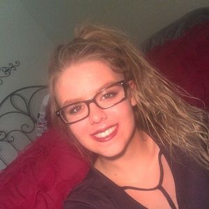 Meet your Posher, Ashlyn