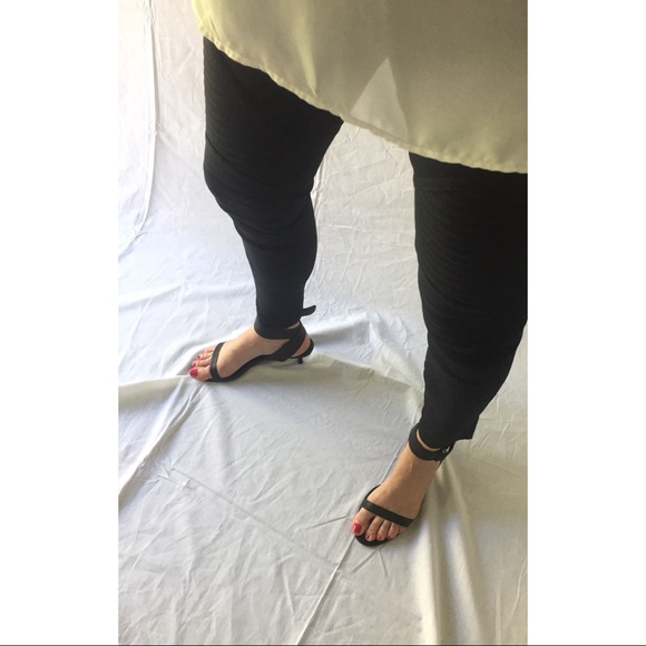 Women’s Black Moto Leggings Pants - Picture 5 of 5