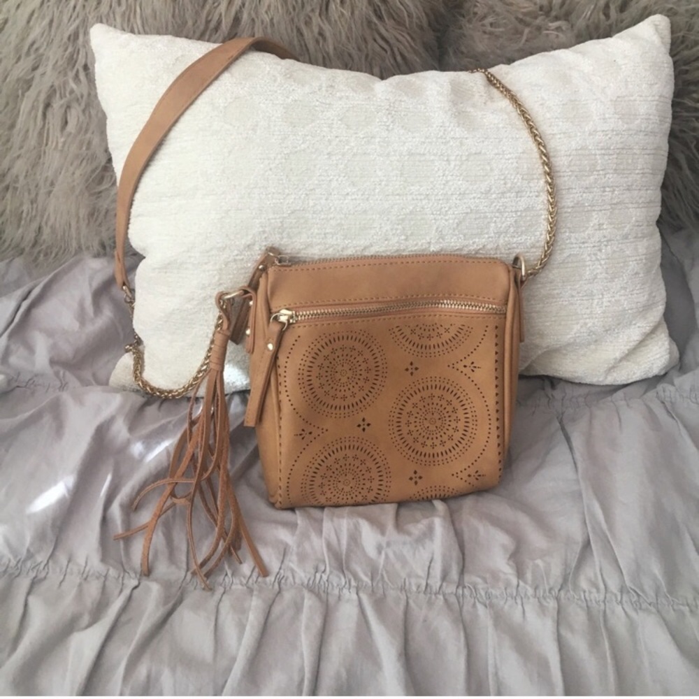 Francesca's cross body purse