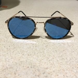 Tortoise Shell Aviators