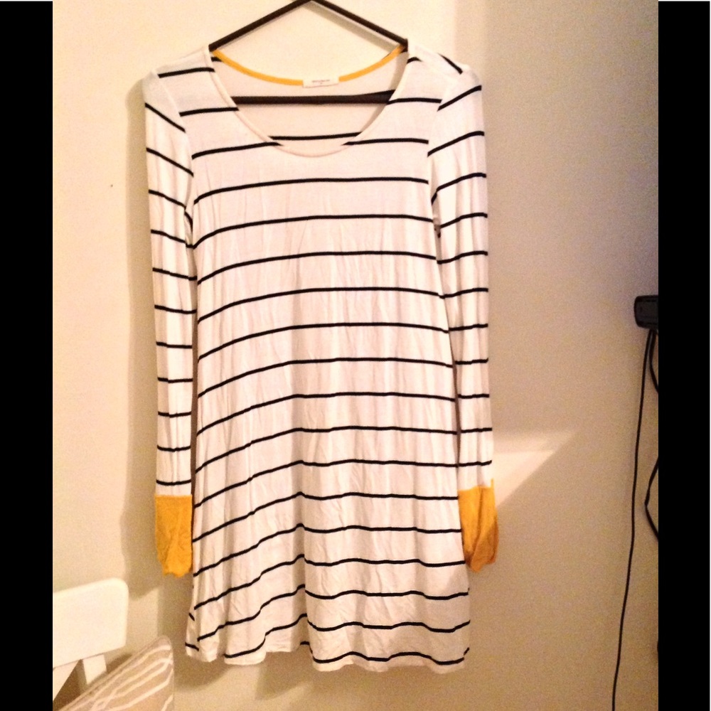 Black&white stripped dress w/ gold accent sleeves