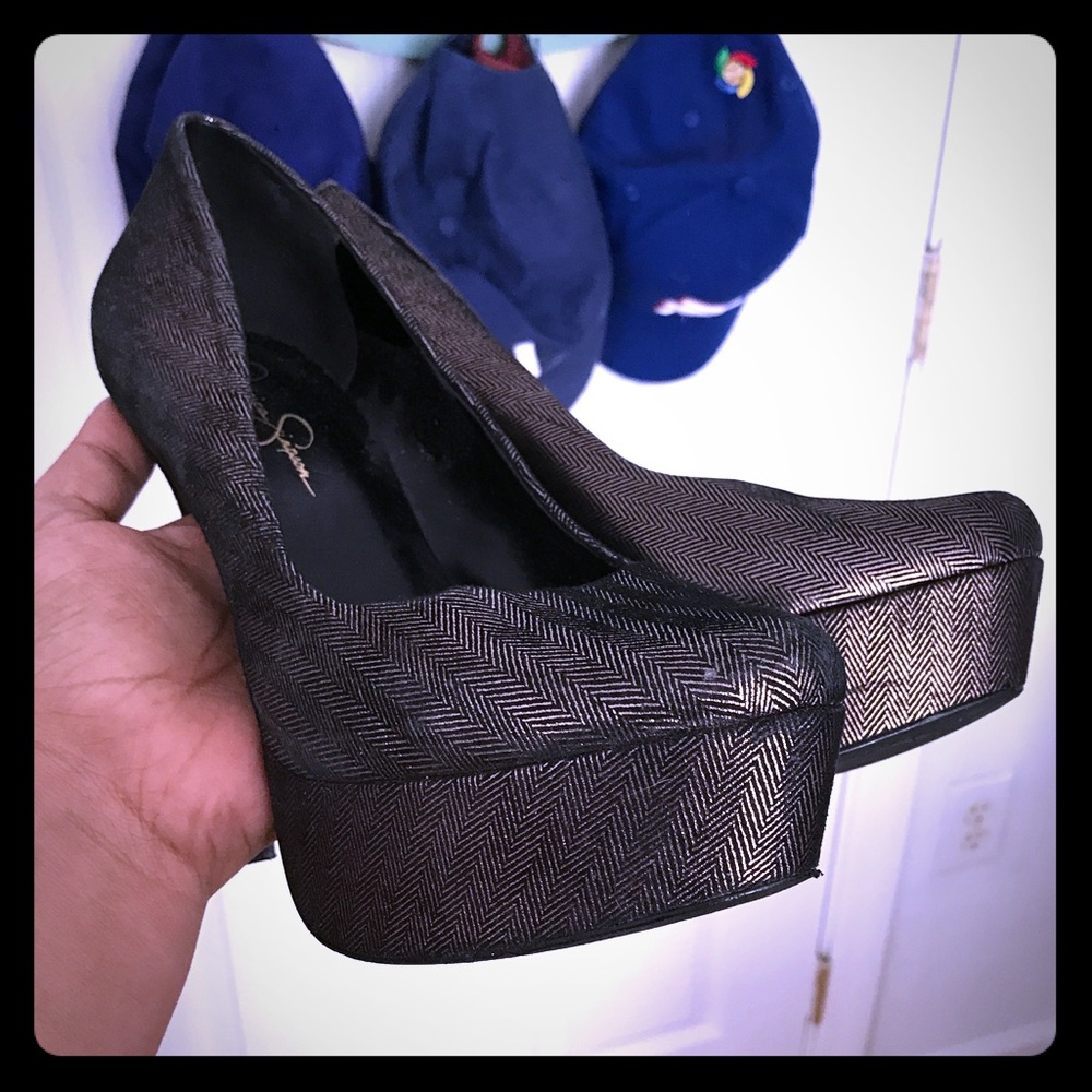 Jessica Simpson herringbone platform shoes! Gold!