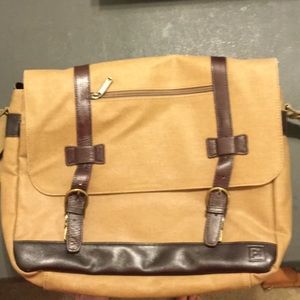 PT men's briefcase. Canvas and leather. PT men's briefcase. Canvas and leather.