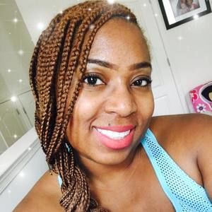 Meet your Posher, Andrea