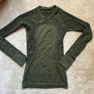 Lulu lemon Swiftly Long Sleeve Size 4