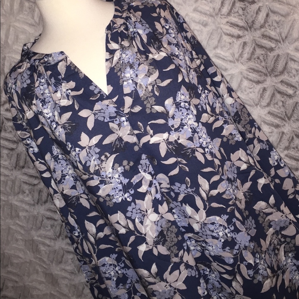 NWT Beautiful Long Sleeve Blouse