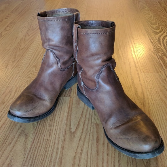 Leather ankle boots - Picture 4 of 8