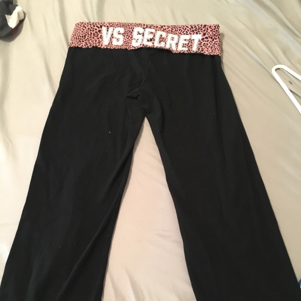 VS YOGA PANTS!!!
