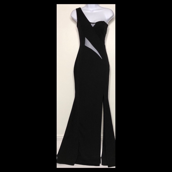 Dresses & Skirts - 🎈SALE🎈Black Symphony Formal Dress
