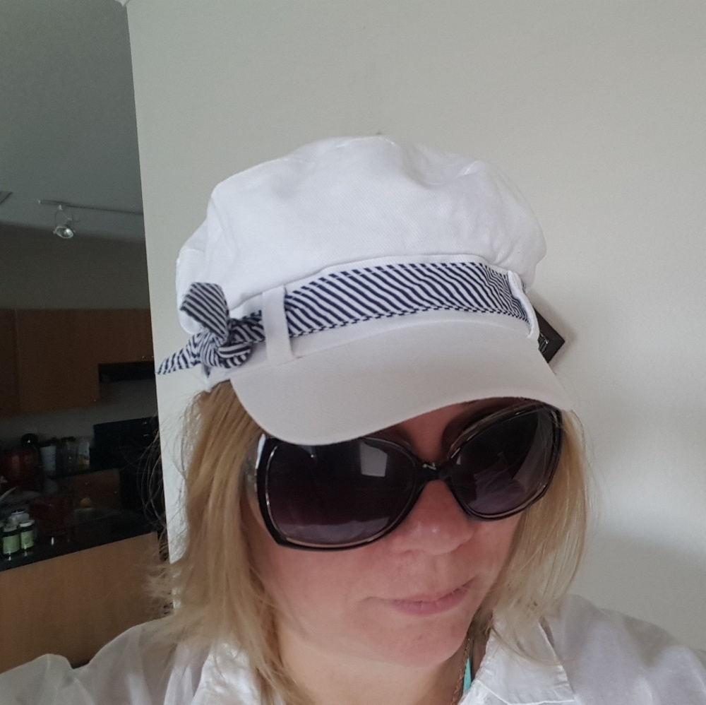 Women's hat
