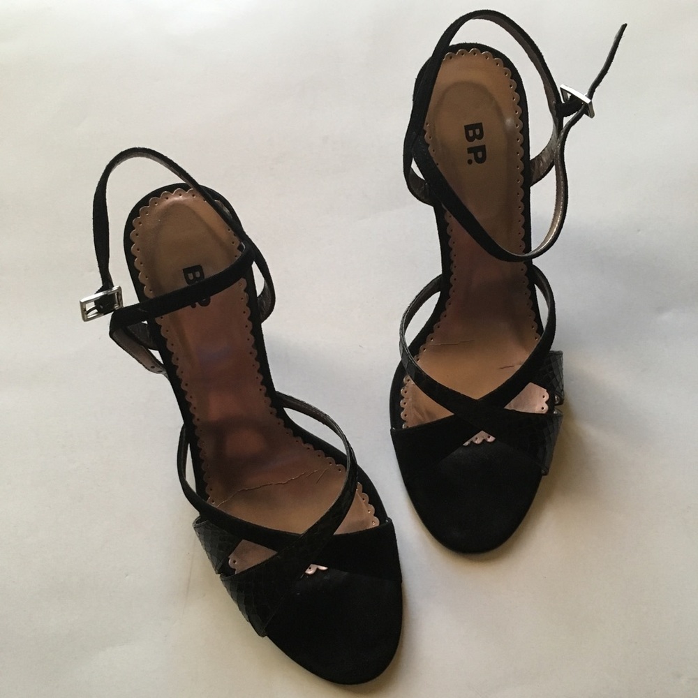 strappy dress sandals - Picture 1 of 6