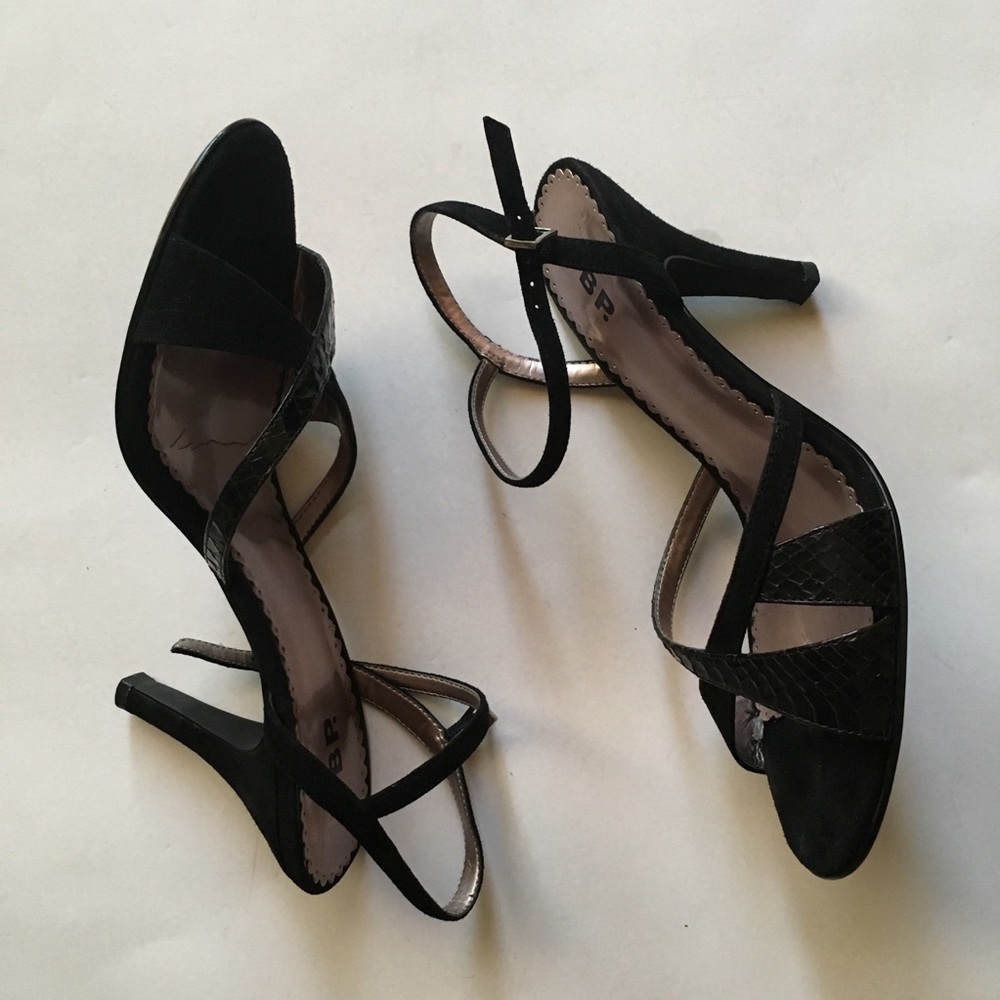 strappy dress sandals - Picture 3 of 6