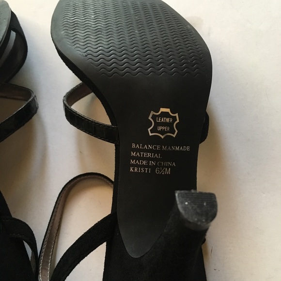 strappy dress sandals - Picture 6 of 6