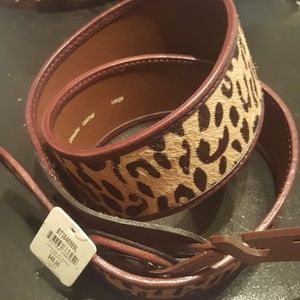 Fossil leather cheetah print belt Fossil leather cheetah print belt