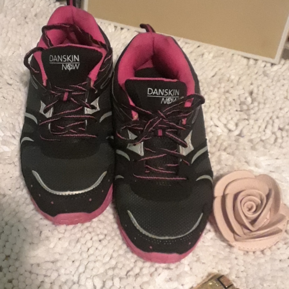 Danskin Now sneakers size 5 (run big)