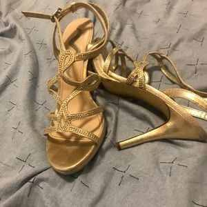 Gold heels size 8.5 Gold heels size 8.5