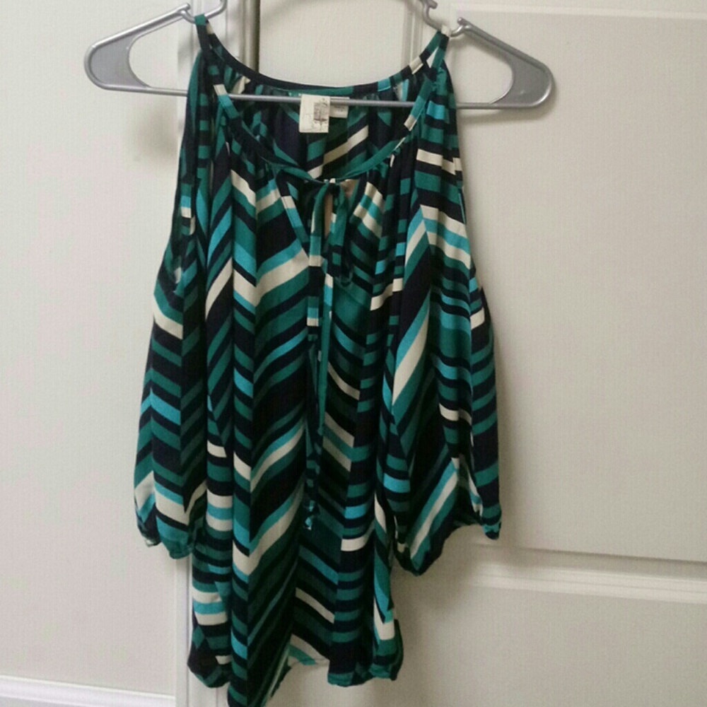 Chevron top