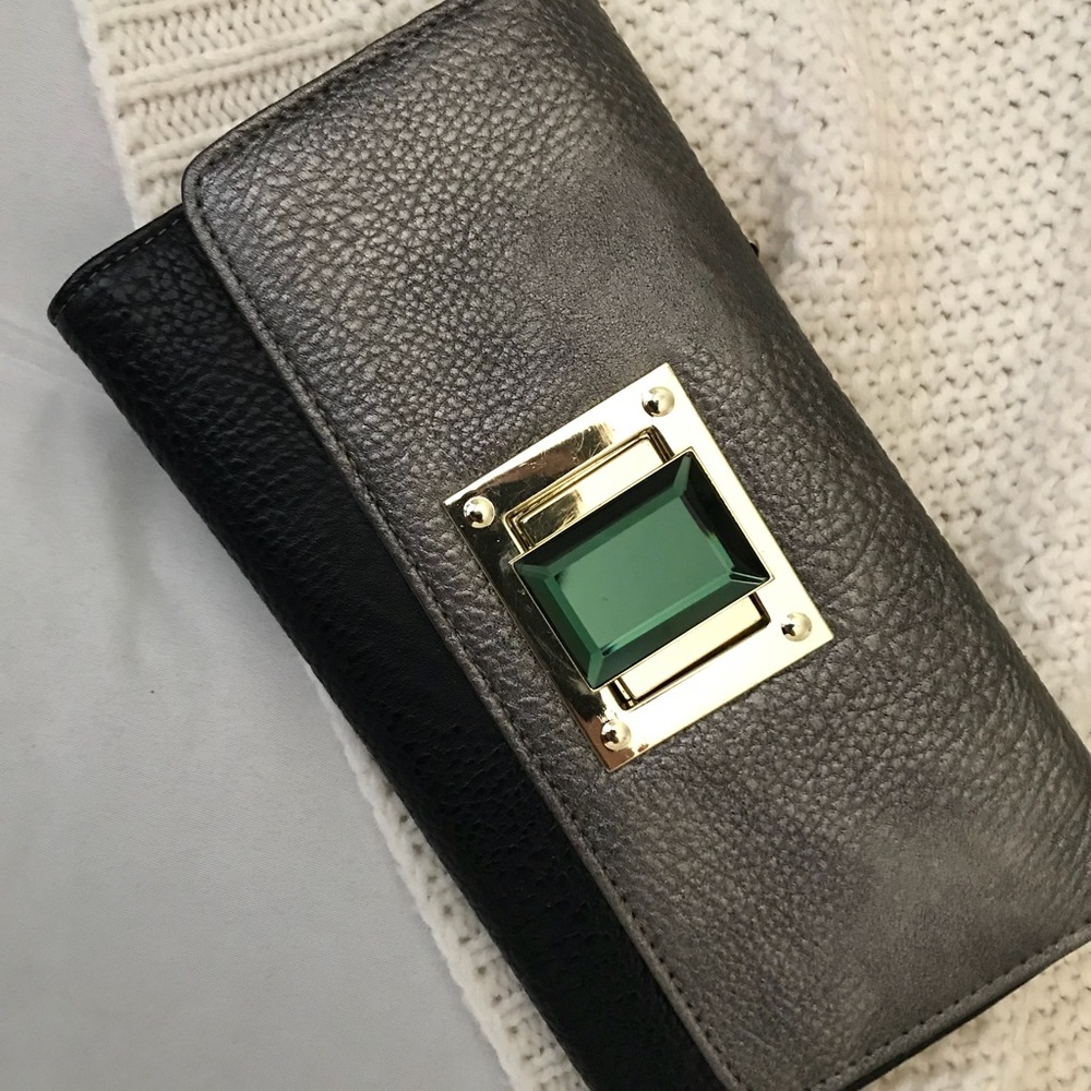 STEVE Madden emerald gem wallet/clutch