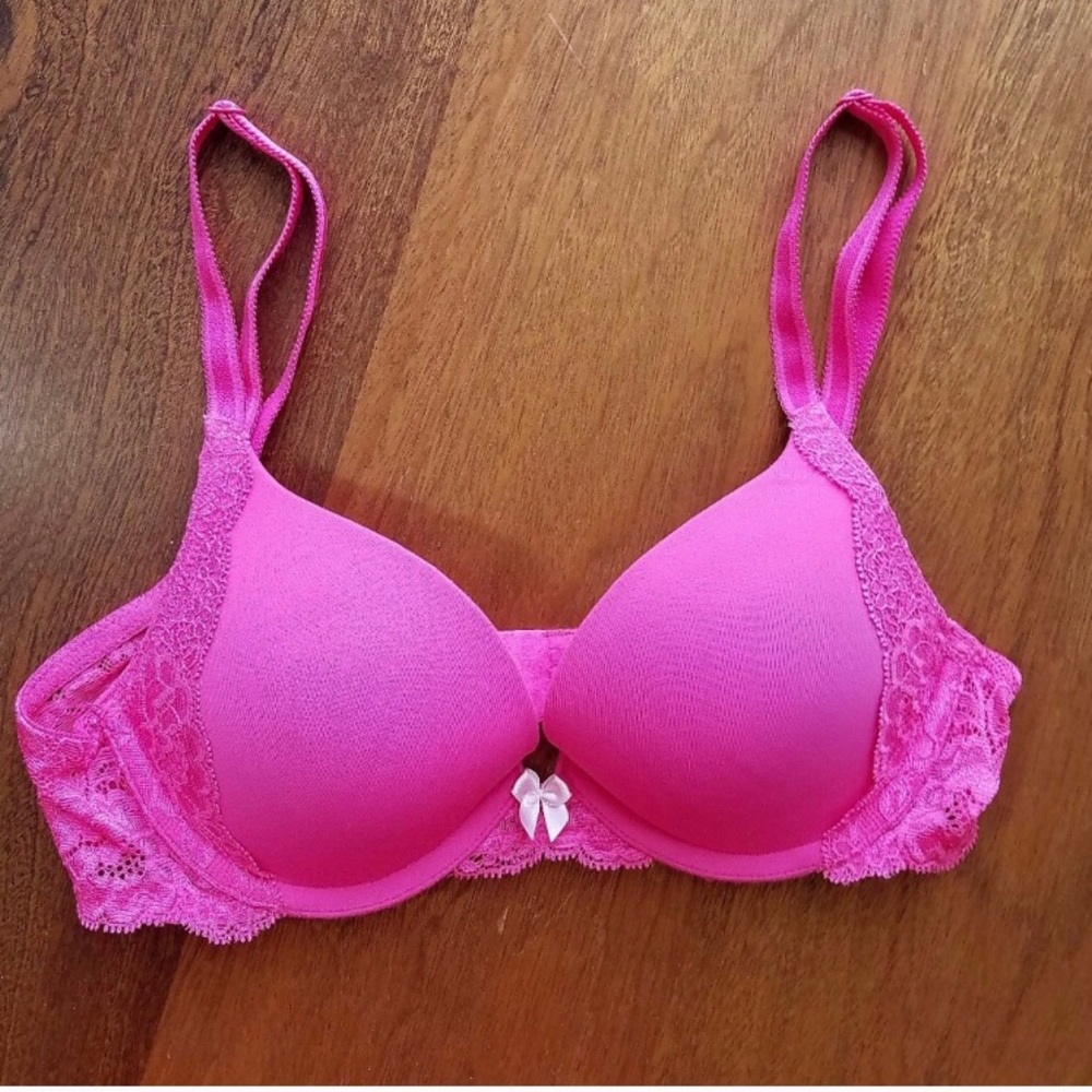 Victoria Secrets push up bra 32B