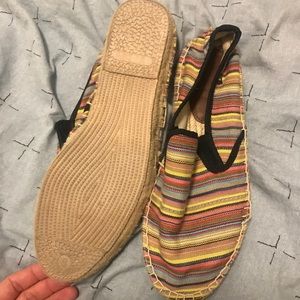 Billabong canvas slip on shoe size 8