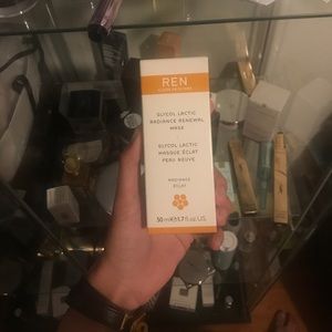 Ren glycolic radiance renewal mask