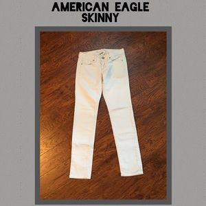 AE White Skinny jeans Size 0