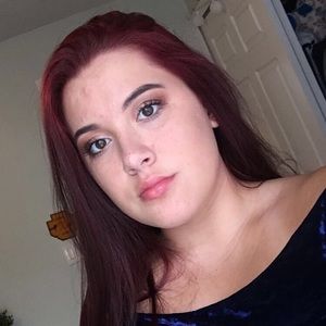 Meet your Posher, Delina