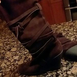 Suede tall wedge boots Suede tall wedge boots
