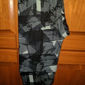GORGEOUS! NWOT OS LuLaRoe Leggings!