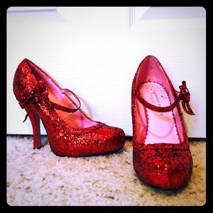 Ruby Slippers - size 7