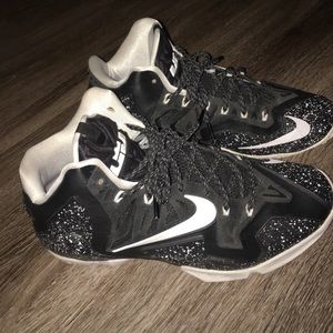 Black & white NIKEiD Black & white NIKEiD