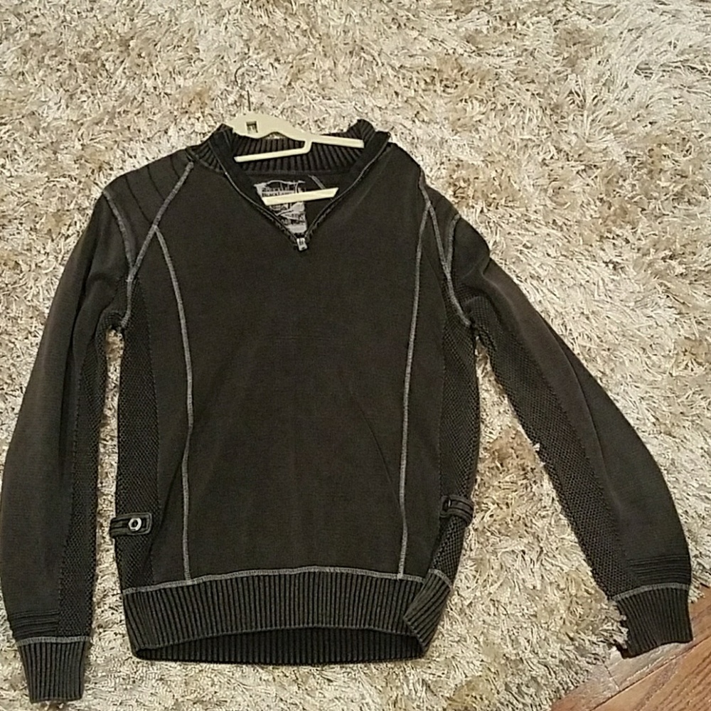 Black label sweater