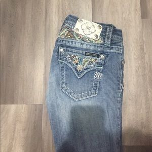 light wash miss me jeans!