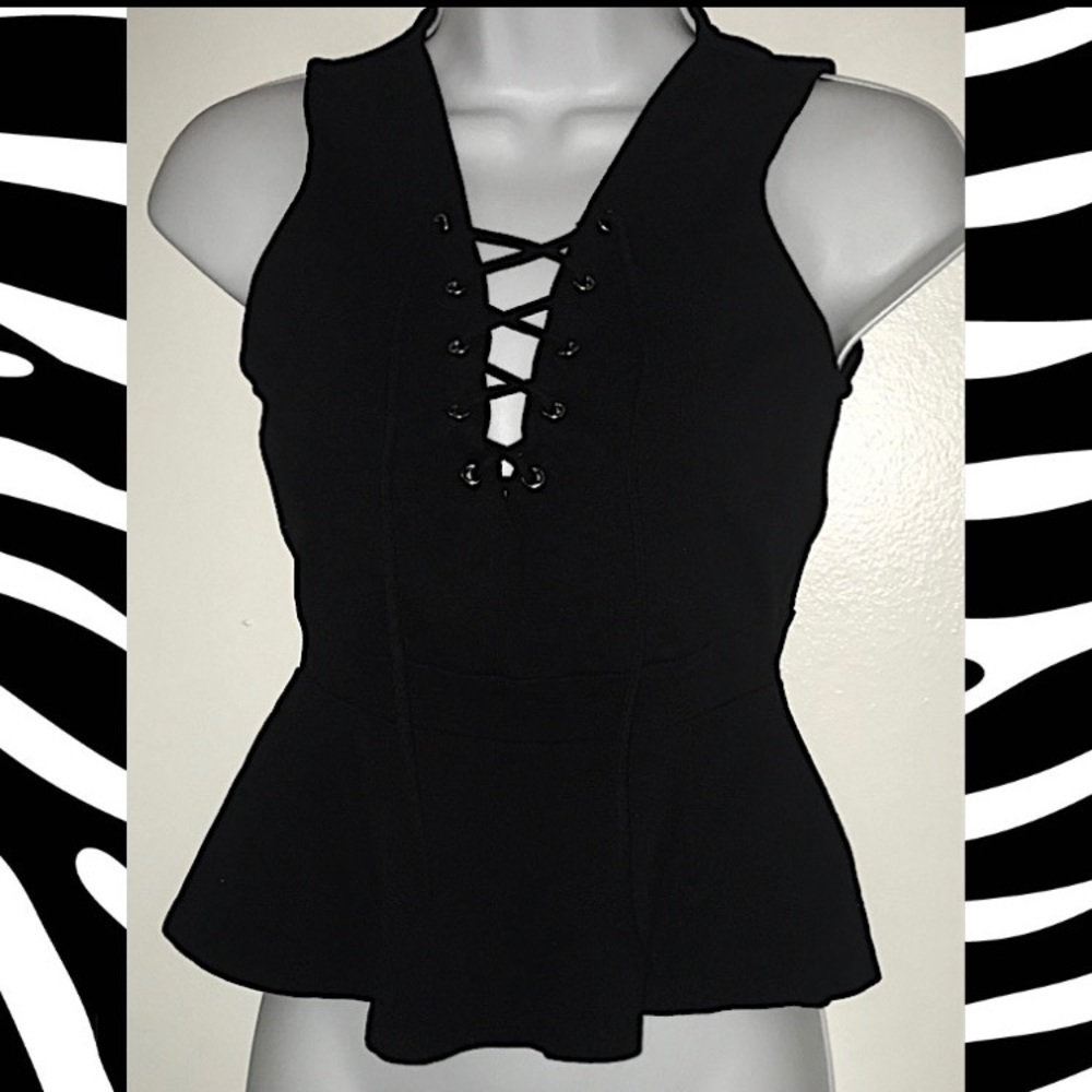 MOVING SALE!✨🙌🏼 Lace up Peplum Top