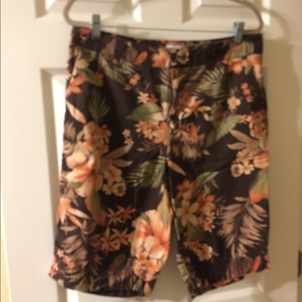 Tropical capris
