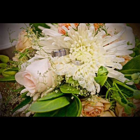 Meet your Posher, Julie - Picture 1 of 1