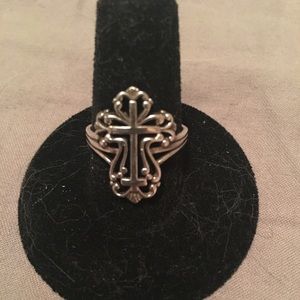 Size 7 sterling silver cross ring