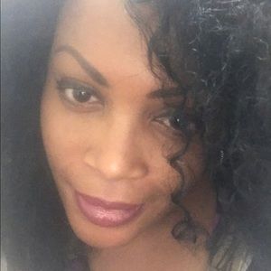 Meet your Posher, Norma