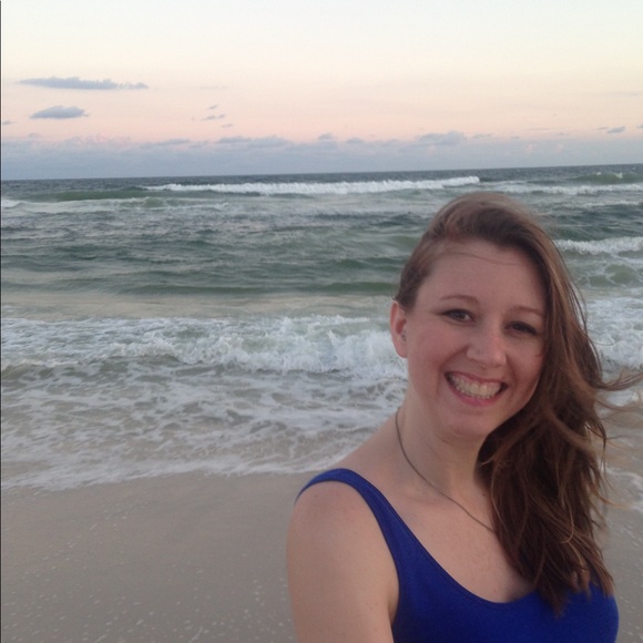 Meet your Posher, Amy - Picture 1 of 1