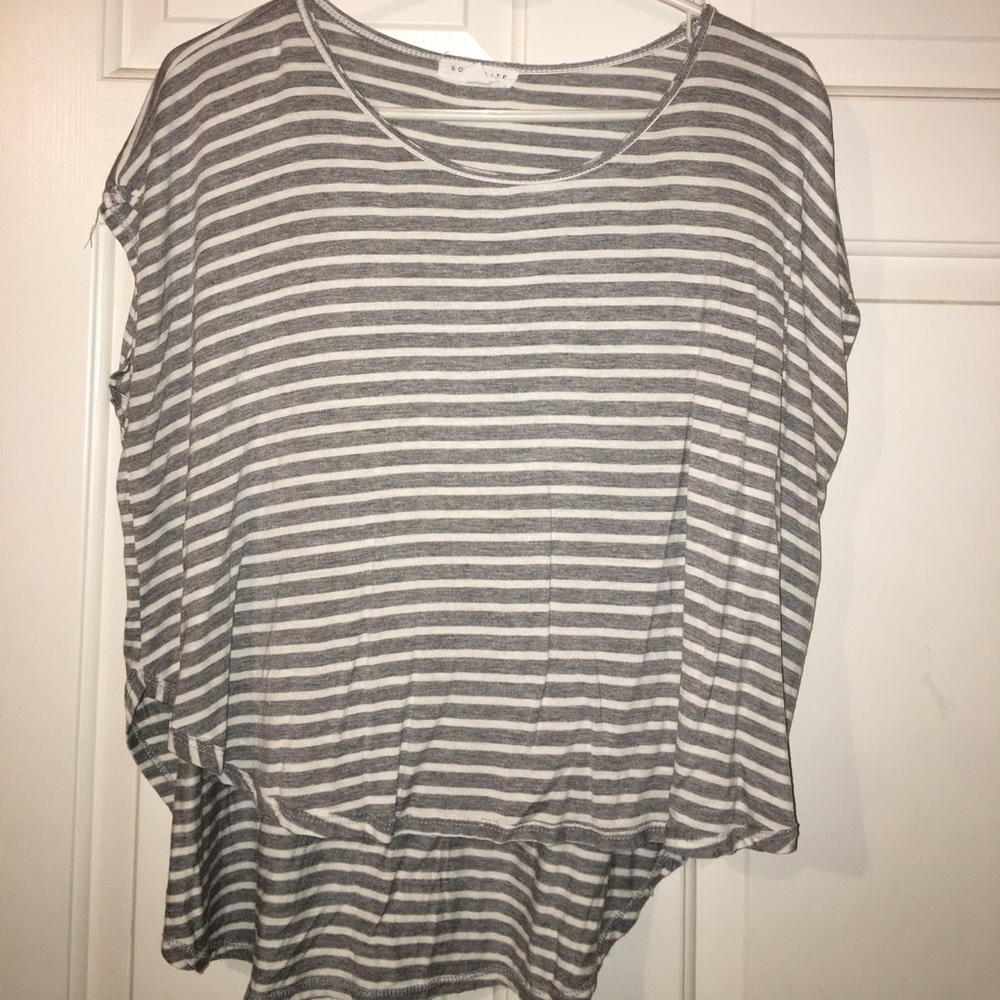 Short sleeved top