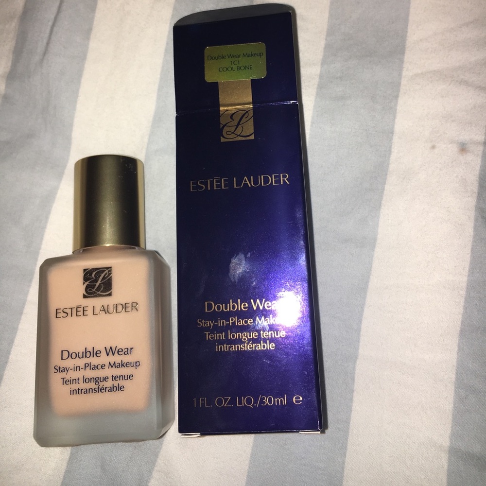 Estée Lauder Double Wear Stay-in-Place Makeup