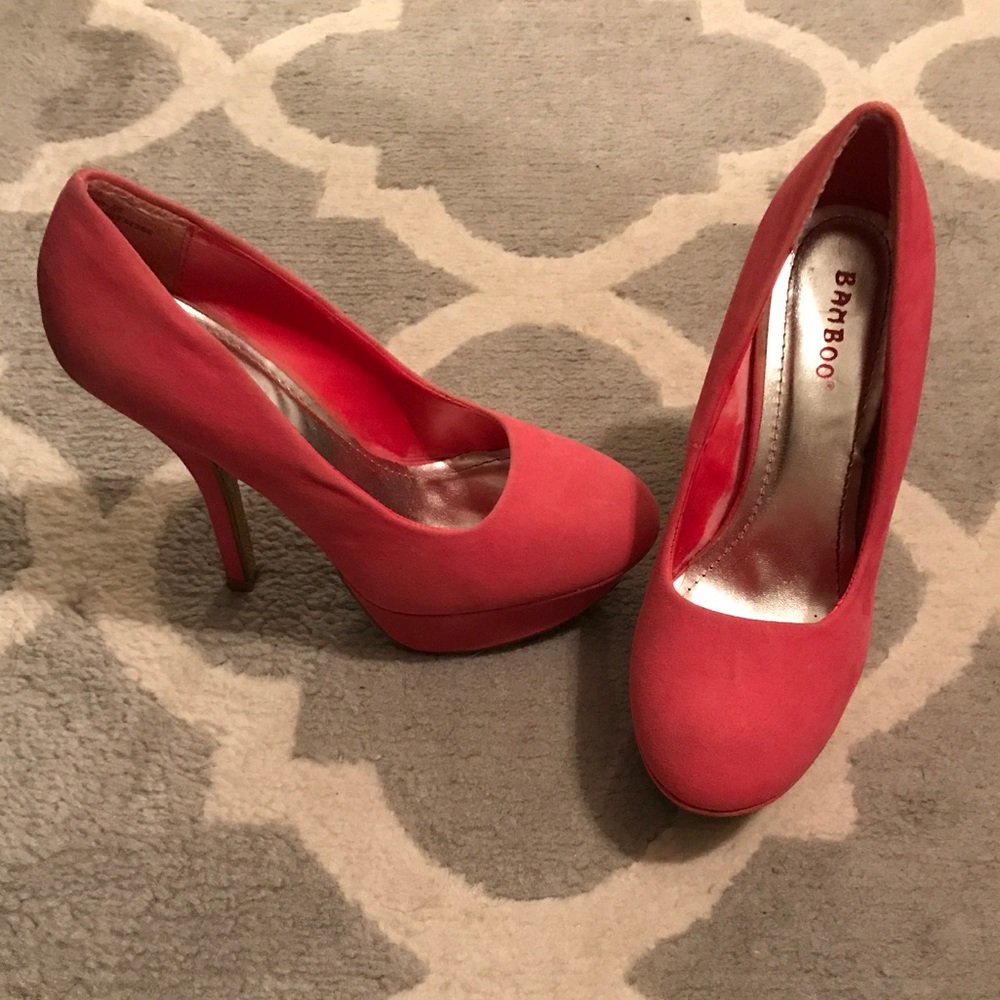 Womens' size 7.5 bubblegum colored platform pumps