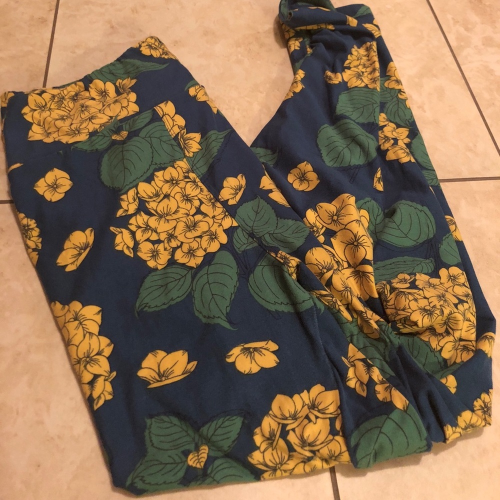 Lularoe tc leggings. Packer colors!💛💚