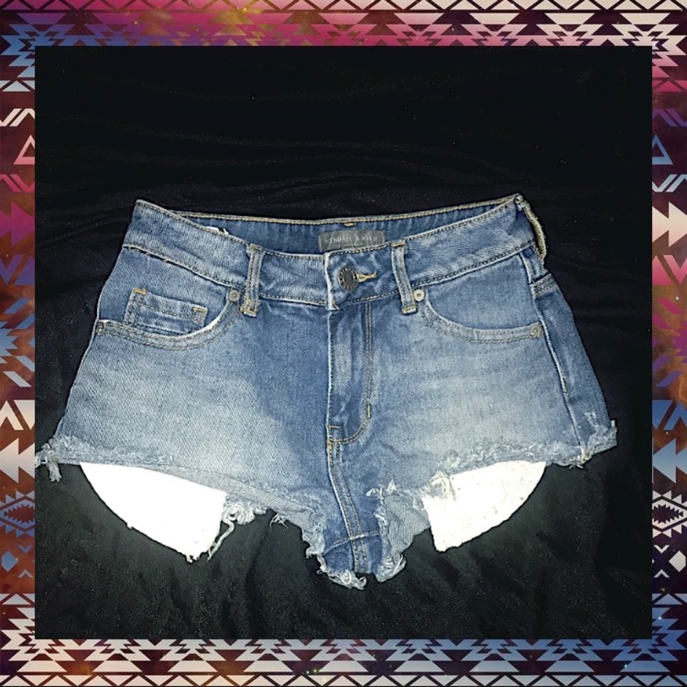 MOVING SALE!✨🙌🏼 Kendall Kylie shorts
